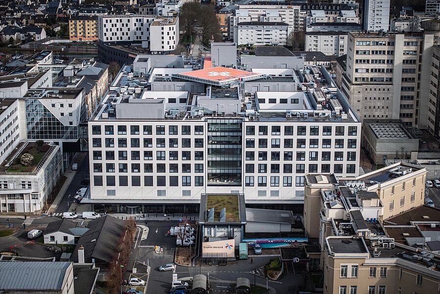 photo aérienne centre chirurgical et interventionnel - Agrandir l'image (fenêtre modale)